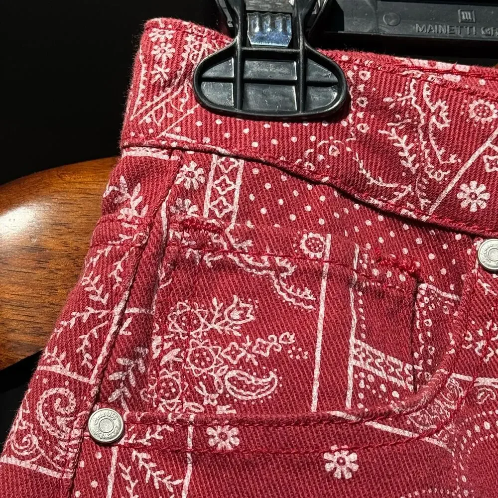 NWT CALI 1850 Women’s Bandana Paisley Bermuda Denim Shorts Size 25 Red